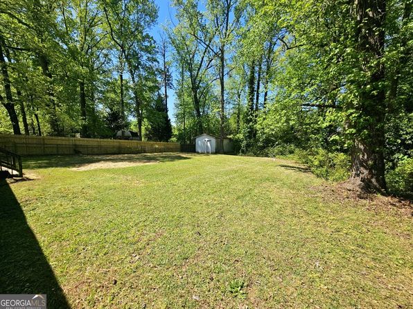 1315 Greenview Dr, Griffin, GA 30224