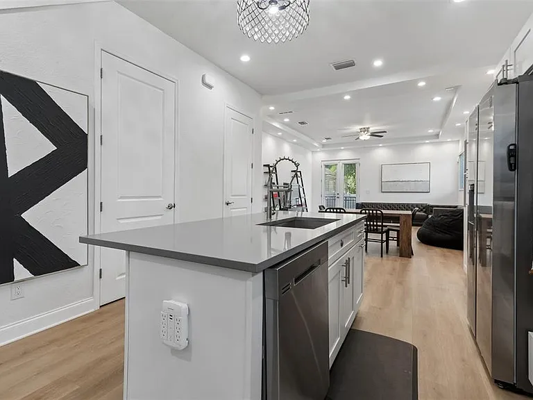 2113 W Cass St #2 — Photo 10