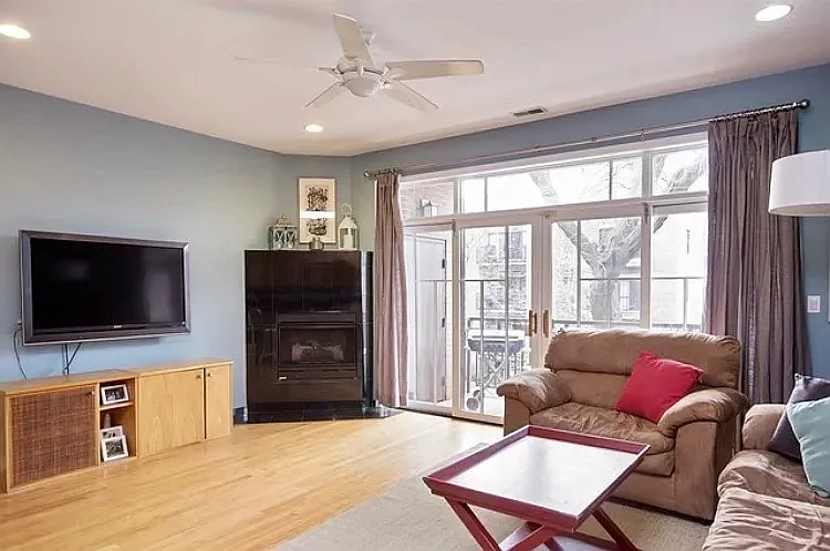 1639 N Oakley Ave #2 — Photo 10