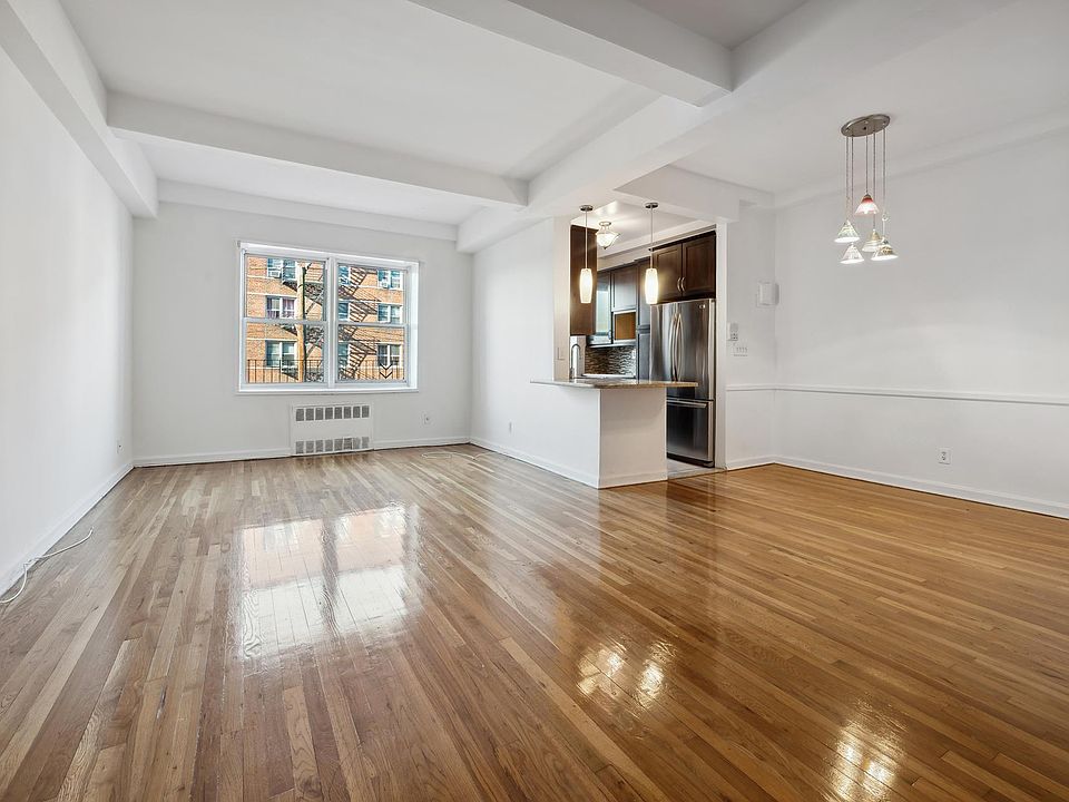 1st image of 309 N Broadway