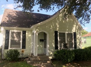 1007 Avenue C, El Campo, TX 77437