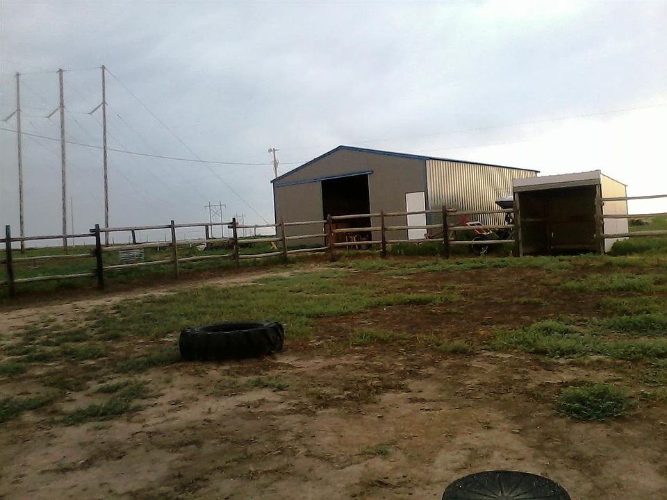 2nd image of 10815 112 Rd