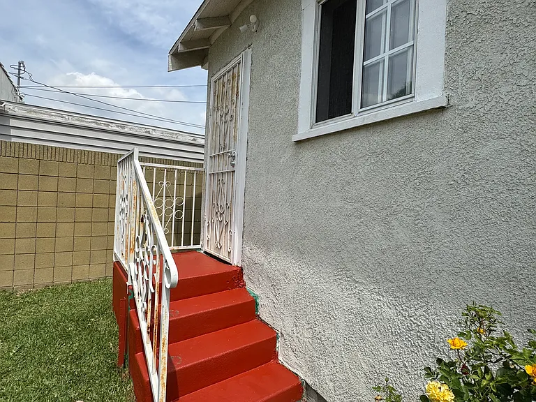 5886 Myrtle Ave — Photo 12