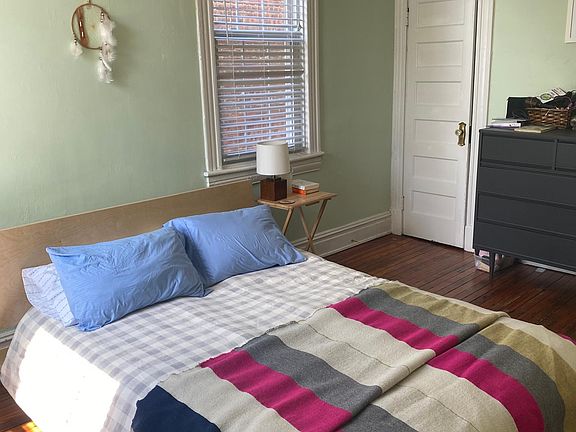 5th image of 17 N Arthur Ashe Blvd APT 2