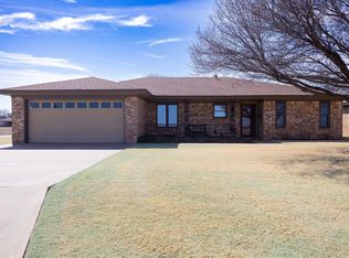 3501 Red Oak Ln, Plainview, TX 79072