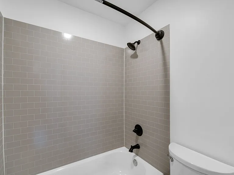 The District Apartments — Photo 10