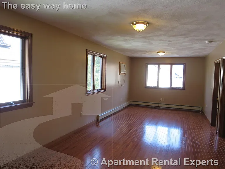 1 Winchester Pl #1 — Photo 4