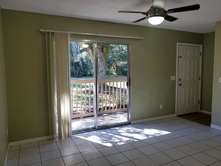 2300 Twelve Oaks Dr #B7 — Photo 4
