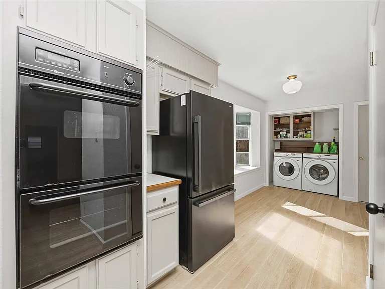 16202 Mill Point Dr — Photo 15