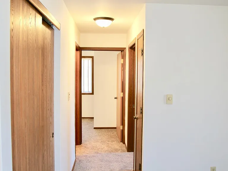 1153 Vogt Dr — Photo 6