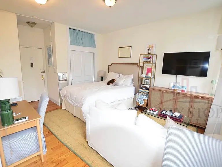 101 W 77th St #3C — Photo 1