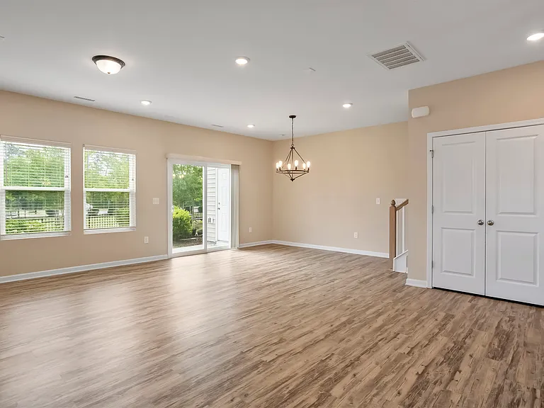 210 Adobe Pl — Photo 20