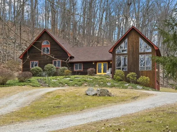 121 Cornwall Hill Road, Patterson, NY 12563