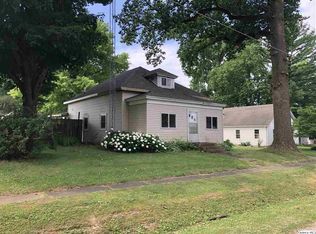 302 E 2nd St, Versailles, IL 62378