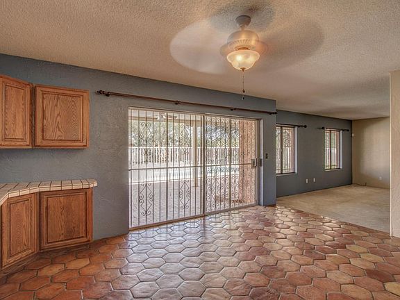 5th image of 1479 W Chapala Dr