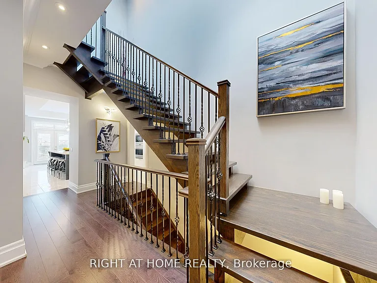 385 Tudor Ave — Photo 17