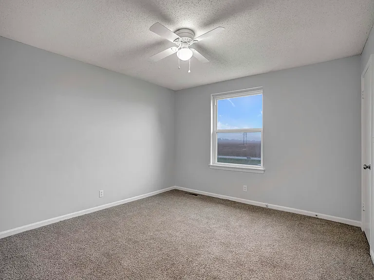 1108 Pembroke Oak Grove Rd #19 — Photo 15