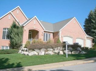 2071 Ridgehill Dr, Bountiful, UT 84010