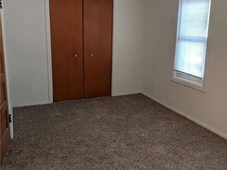 3205 Searsdale Ave — Photo 12