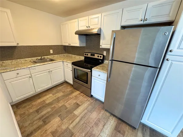 207 SE 4th Ave, Boynton Beach, FL 33435