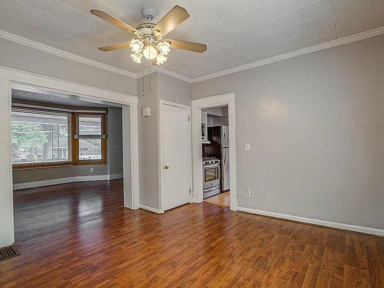 105 Albert St — Photo 7