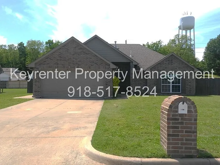 25620 Briar Dr — Photo 1