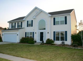 972 Summer Creek Rd, Oconomowoc, WI 53066