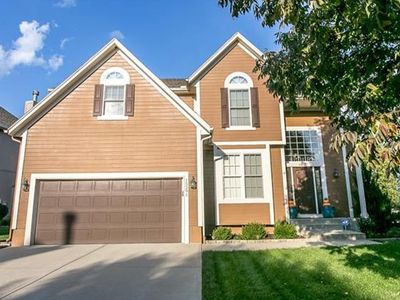 15291 S Albervan St, Olathe, KS, 66062