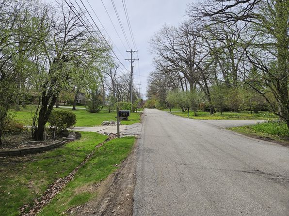 3569 Old Mill Rd, Highland Park, IL 60035