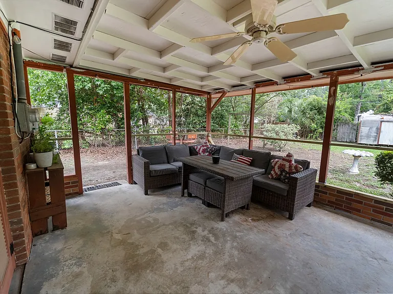 6 Monica Blvd — Photo 35