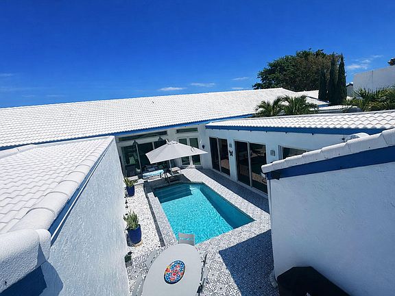 4th image of 3731 Mykonos Court