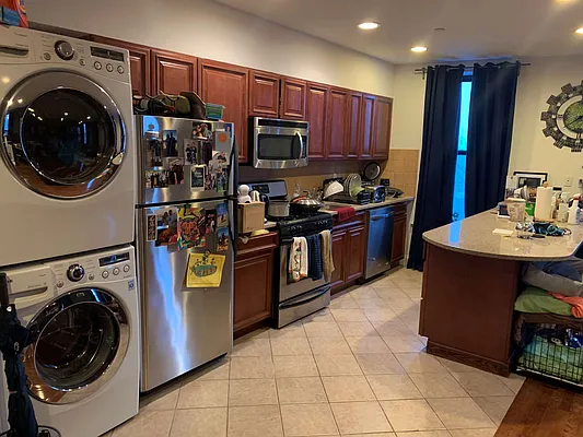 Rented by KNP Realty LLC | media 11