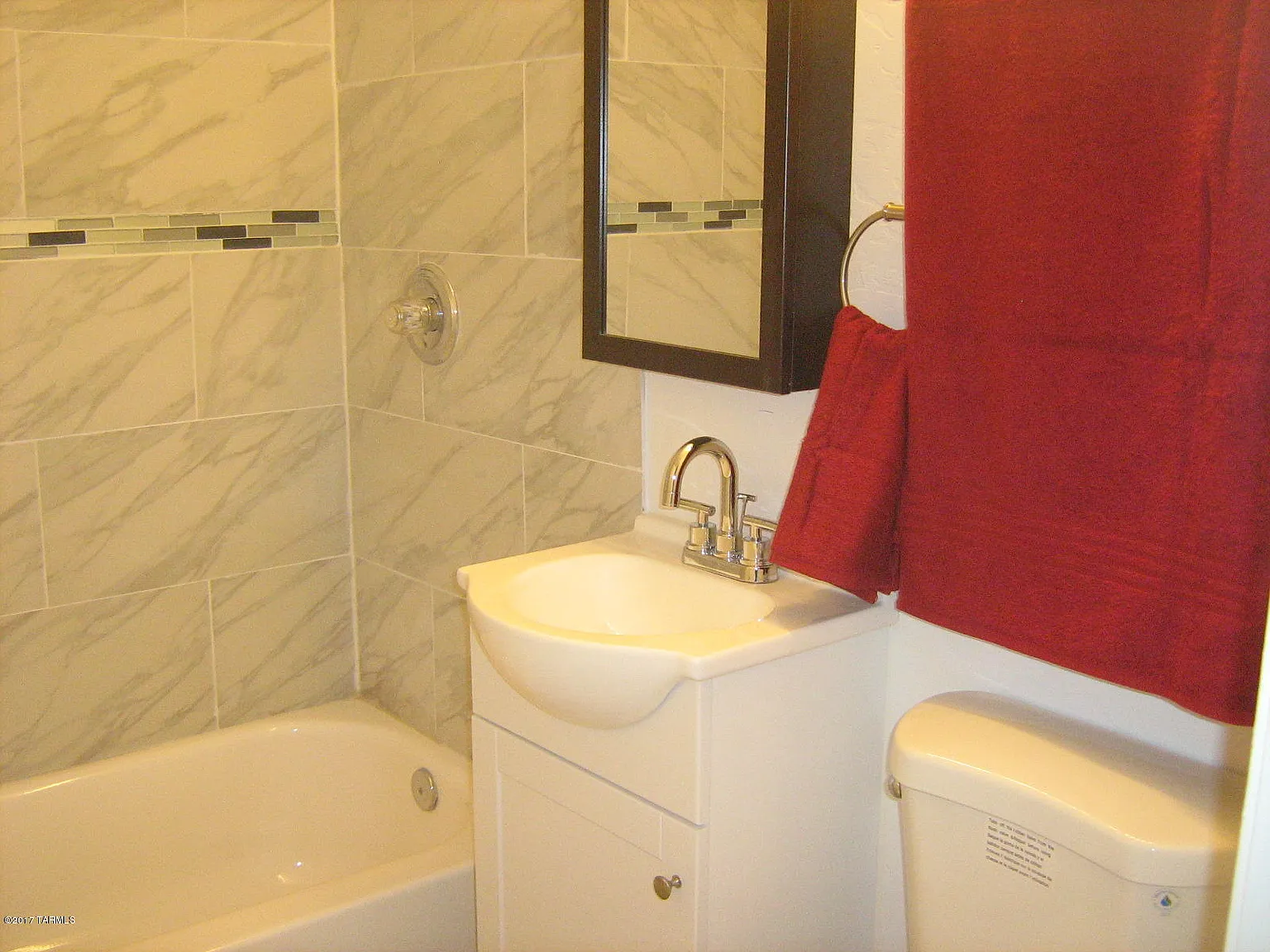 4 bed, 2000 sqft, $2,000 — Photo 2