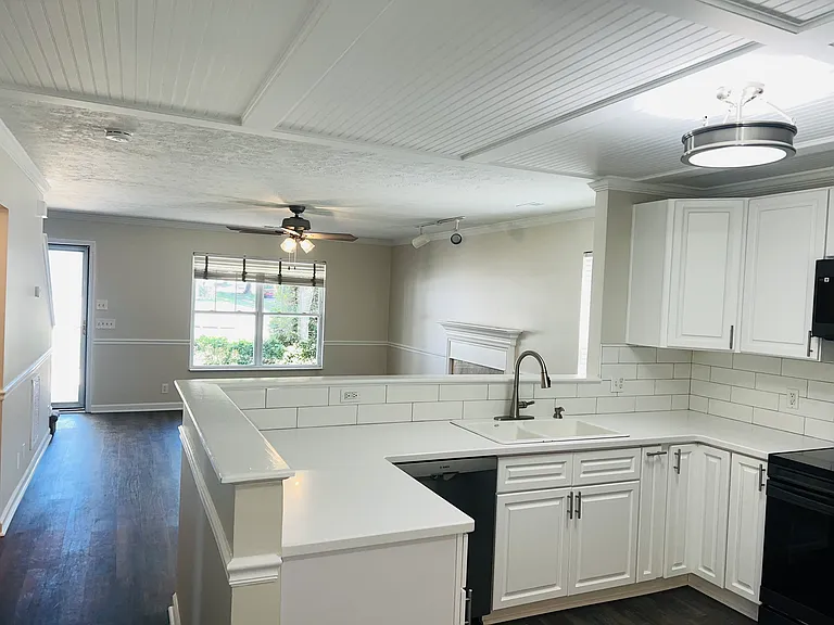 3601 Crossbrooke Dr — Photo 6
