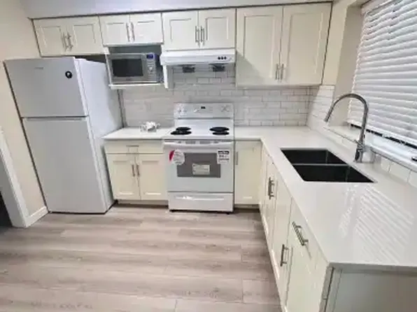 37XX Slocan St N #1A, Vancouver, BC V5K 3L9