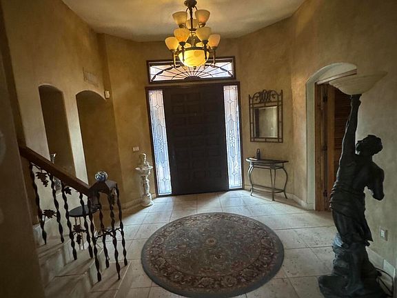 4th image of 1542 N Estate Dr
