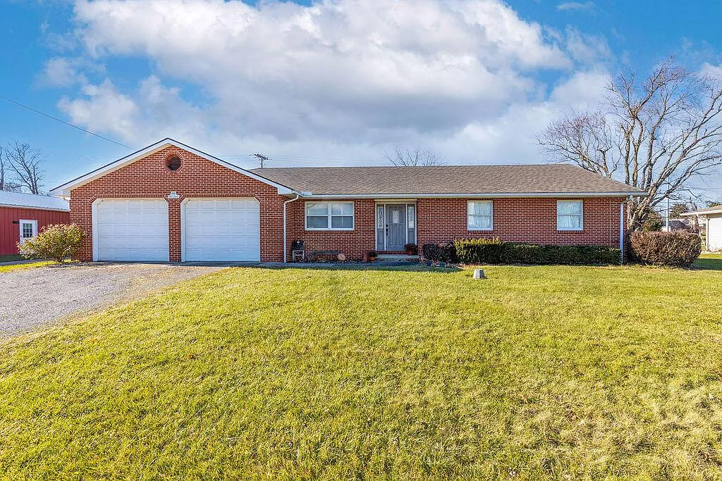 111 Pearl St photo 1
