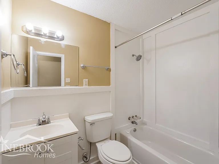 517 Harlem Ave — Photo 13