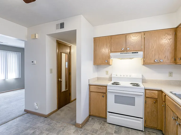 2208 N Cotner Blvd #6 — Photo 7