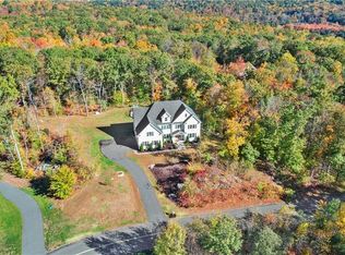 19 Bishop Rd, Oxford, CT 06478