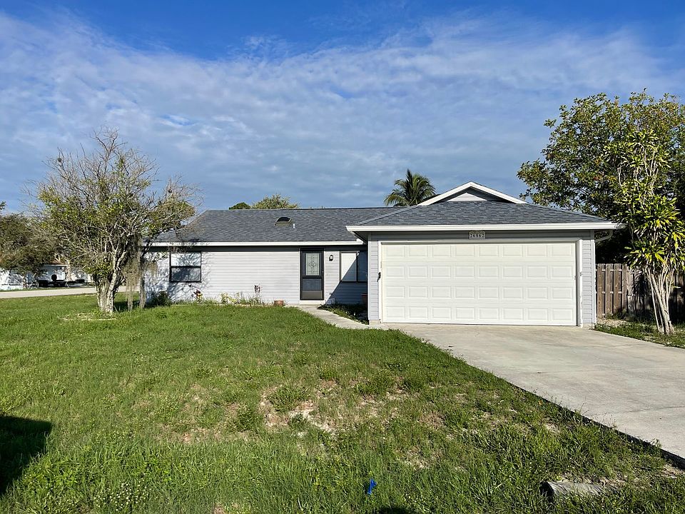 1st image of 26862 Saint Thomas Dr