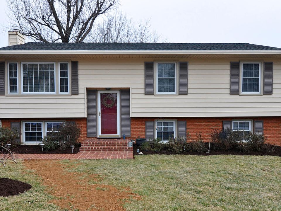 1st image of 2244 Bainbridge Dr