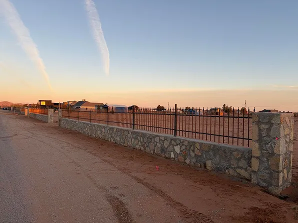 5226 Desert Willow Dr, El Paso, TX 79938
