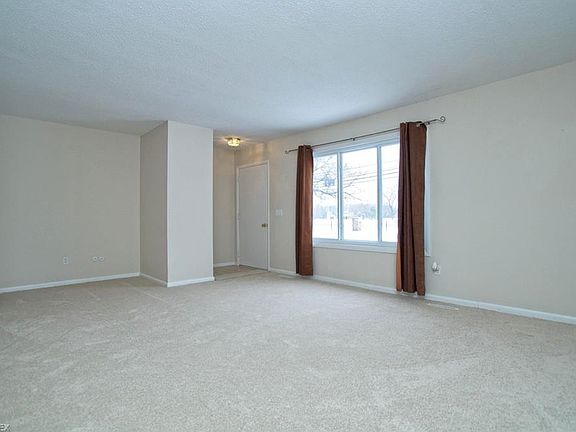 4th image of 6400 Center St APT 10
