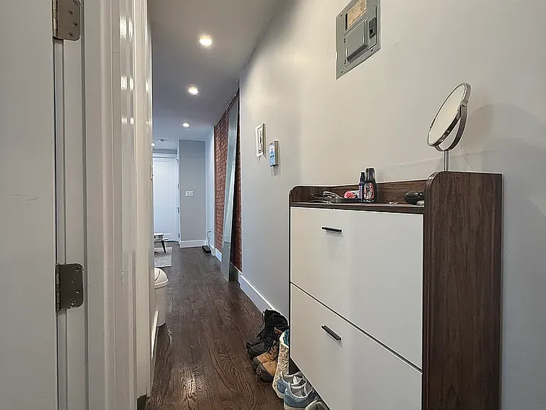 934 Myrtle Ave #10 — Photo 10
