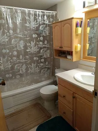 9847 Manchester Dr #105 — Photo 15