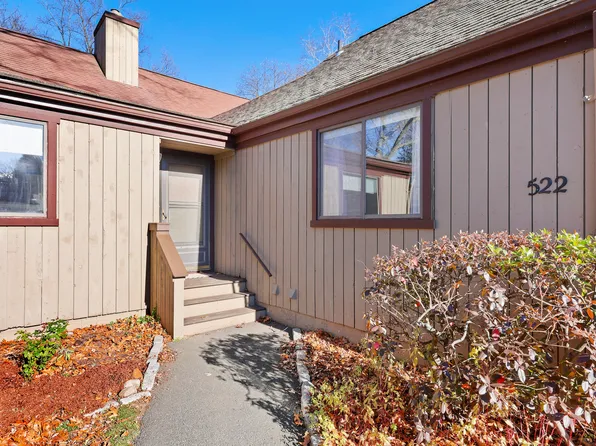 522 Iroquois Lane #B, Stratford, CT 06614