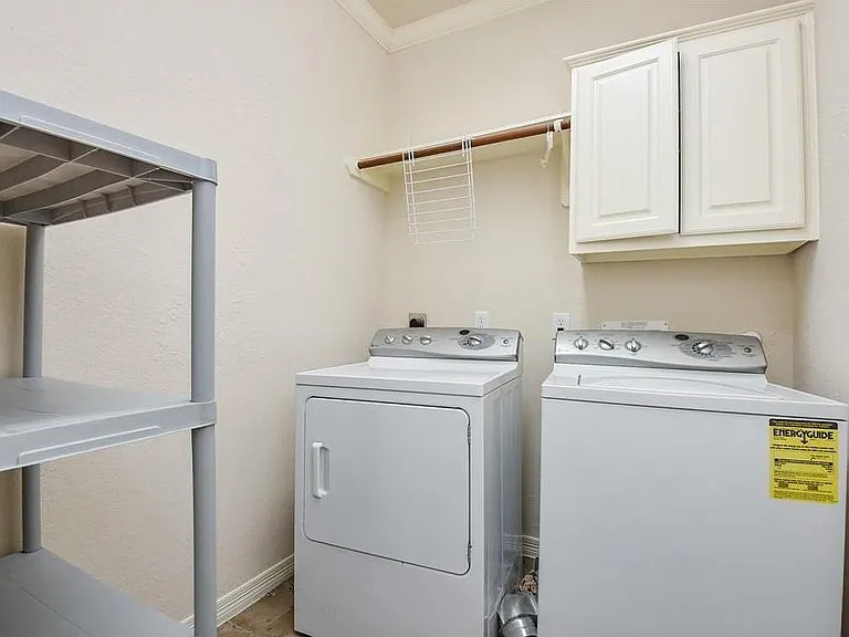 3206 Holly Crossing Dr — Photo 30