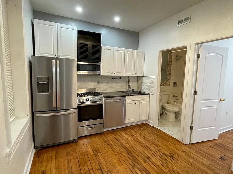1224 N Cleaver St #1R — Photo 4