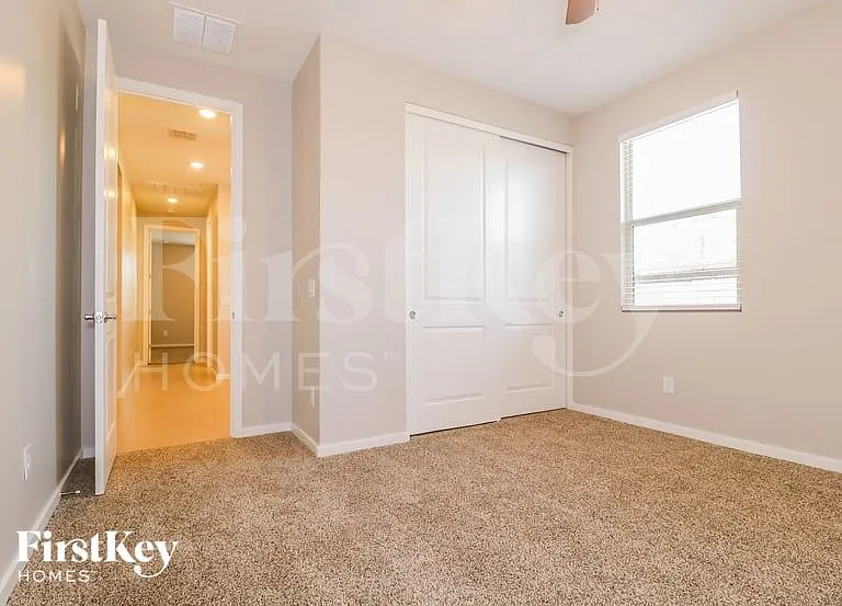 13581 N 141st Ln — Photo 10